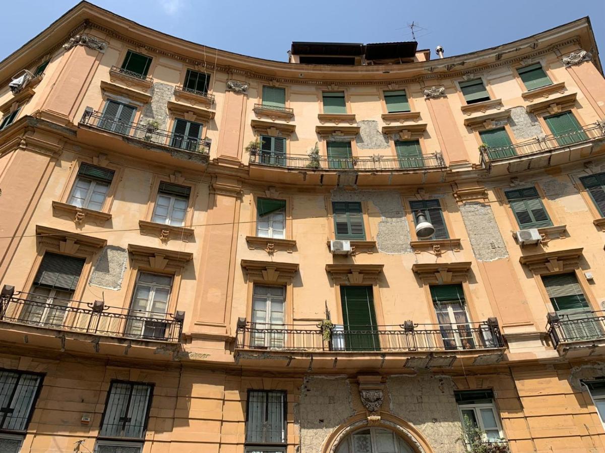 Bed and breakfast Vivi A Napoli Extérieur photo