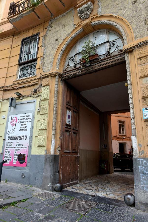 Bed and breakfast Vivi A Napoli Extérieur photo